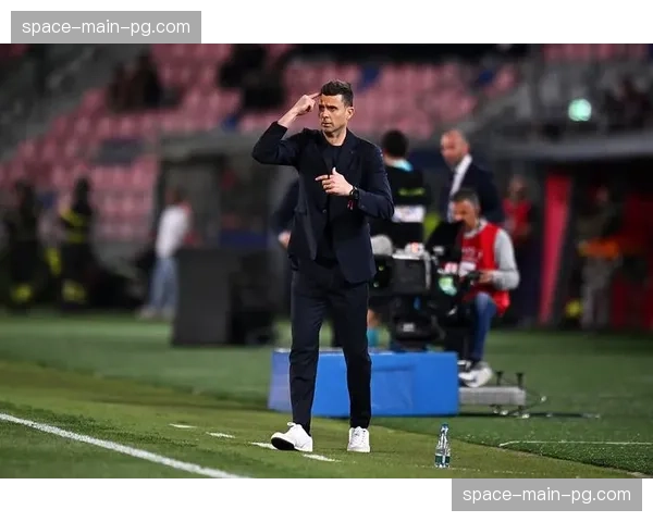 博洛尼亚主帅莫塔赛前发布会，详解对尤文的转换防守布置